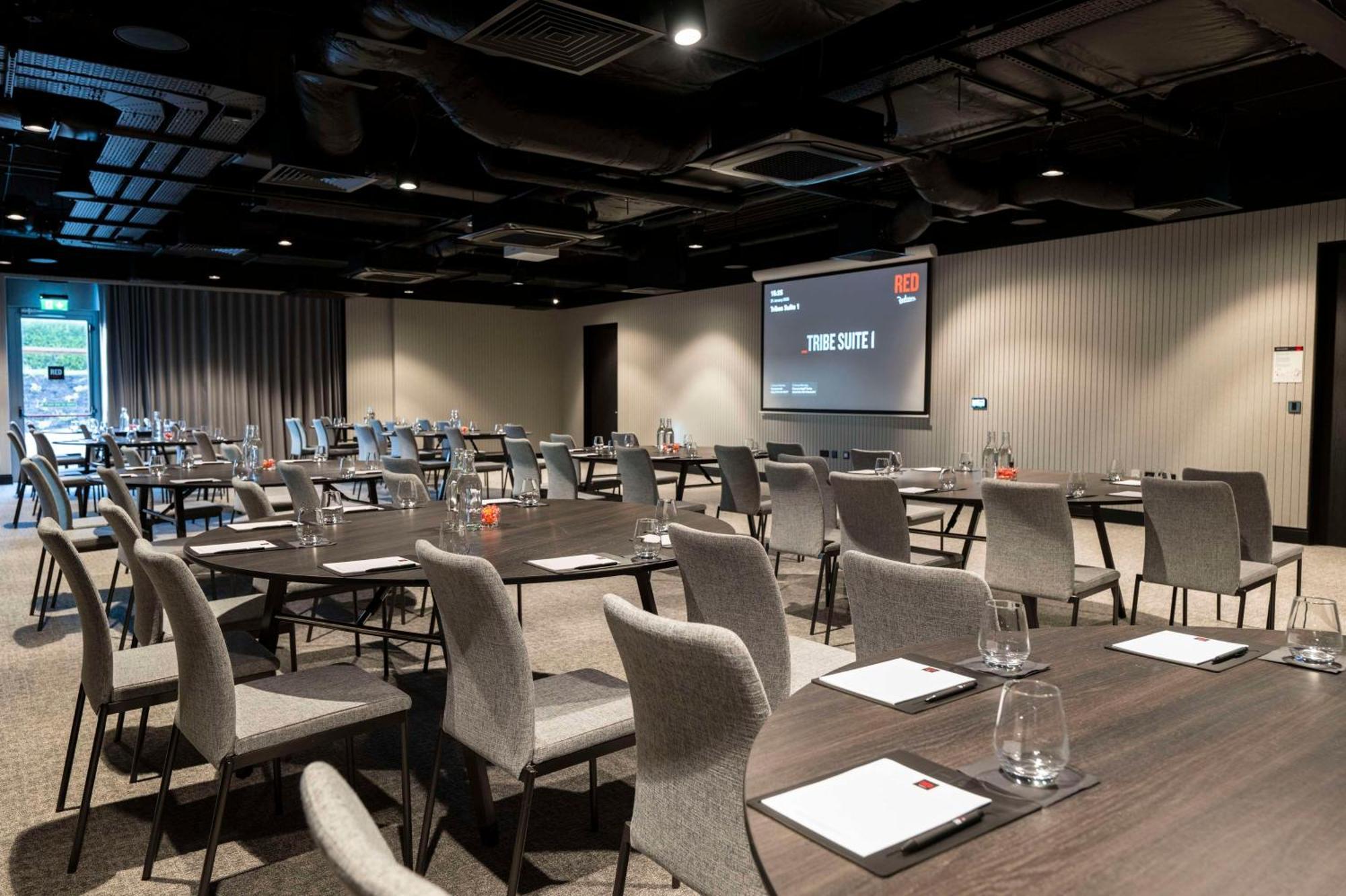 Radisson Red Galway Hotel ภายนอก รูปภาพ